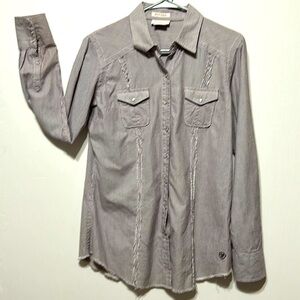 ARIAT Long Sleeve Western Style Shirt MAKE ME AN OFFER!!!